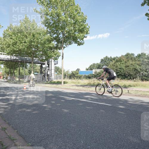 09.08.2026 - GEWOBA Citytriathlon Bremen Michael Burmester http://msf.ph/oto/9953891 09.08.2026 10:52:27 Radfahren 443, 510 meine-sportfotos.de