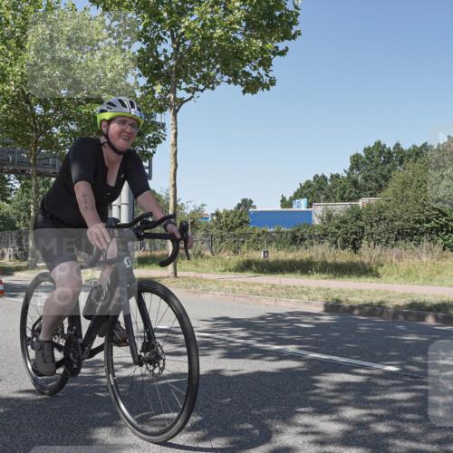 09.08.2026 - GEWOBA Citytriathlon Bremen Michael Burmester http://msf.ph/oto/9953967 09.08.2026 14:24:48 Radfahren 120, 141, 414, 460, 496, 499, 514 meine-sportfotos.de
