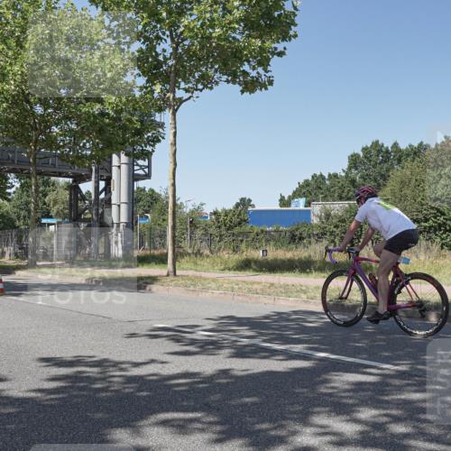 09.08.2026 - GEWOBA Citytriathlon Bremen Michael Burmester http://msf.ph/oto/9954095 09.08.2026 14:27:00 Radfahren 1, 59, 156, 170, 427, 484 meine-sportfotos.de