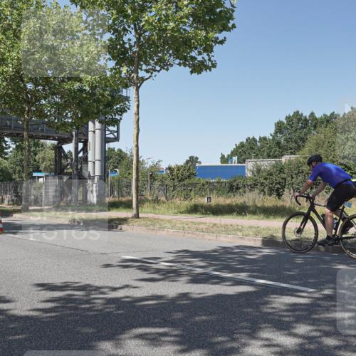 09.08.2026 - GEWOBA Citytriathlon Bremen Michael Burmester http://msf.ph/oto/9954248 09.08.2026 14:29:32 Radfahren 35, 143, 144, 294, 490 meine-sportfotos.de