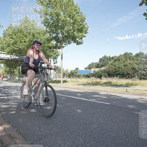 09.08.2026 - GEWOBA Citytriathlon Bremen Michael Burmester http://msf.ph/oto/9954271 09.08.2026 10:59:14 Radfahren 5, 115, 245, 429, 466, 499 meine-sportfotos.de