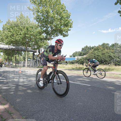 09.08.2026 - GEWOBA Citytriathlon Bremen Michael Burmester http://msf.ph/oto/9954306 09.08.2026 11:00:22 Radfahren 415 meine-sportfotos.de