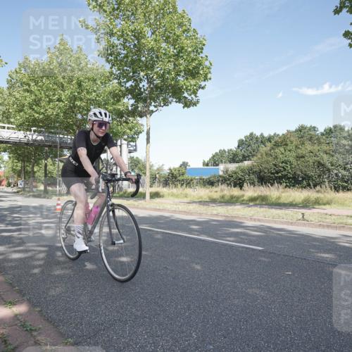 09.08.2026 - GEWOBA Citytriathlon Bremen Michael Burmester http://msf.ph/oto/9954325 09.08.2026 11:00:52 Radfahren 69, 127, 435 meine-sportfotos.de