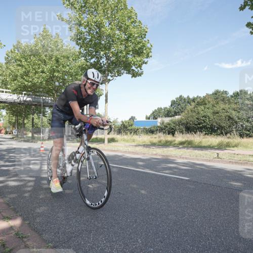 09.08.2026 - GEWOBA Citytriathlon Bremen Michael Burmester http://msf.ph/oto/9954343 09.08.2026 11:01:20 Radfahren 78, 197, 203, 422 meine-sportfotos.de