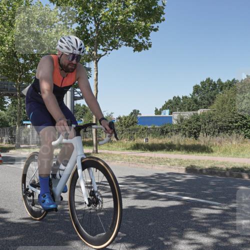 09.08.2026 - GEWOBA Citytriathlon Bremen Michael Burmester http://msf.ph/oto/9954346 09.08.2026 14:30:47 Radfahren 36, 45, 54, 73, 91, 92, 105, 128, 135, 186, 200 meine-sportfotos.de