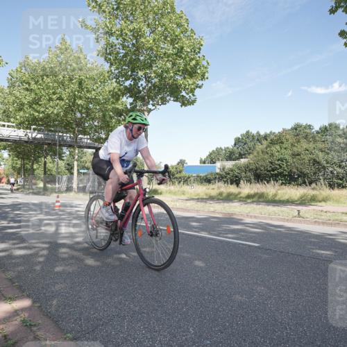 09.08.2026 - GEWOBA Citytriathlon Bremen Michael Burmester http://msf.ph/oto/9954357 09.08.2026 11:01:55 Radfahren 9, 469 meine-sportfotos.de