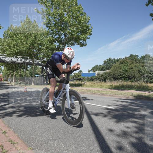 09.08.2026 - GEWOBA Citytriathlon Bremen Michael Burmester http://msf.ph/oto/9954461 09.08.2026 12:01:50 Radfahren 580 meine-sportfotos.de