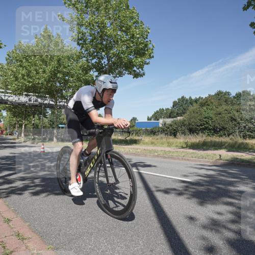 09.08.2026 - GEWOBA Citytriathlon Bremen Michael Burmester http://msf.ph/oto/9954467 09.08.2026 12:02:56 Radfahren 579, 650 meine-sportfotos.de