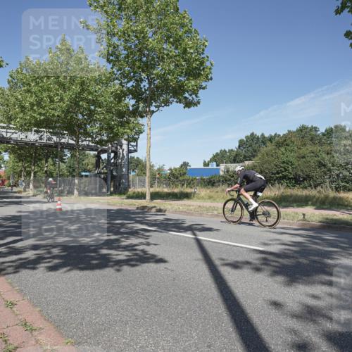 09.08.2026 - GEWOBA Citytriathlon Bremen Michael Burmester http://msf.ph/oto/9954497 09.08.2026 12:04:48 Radfahren 667, 682 meine-sportfotos.de