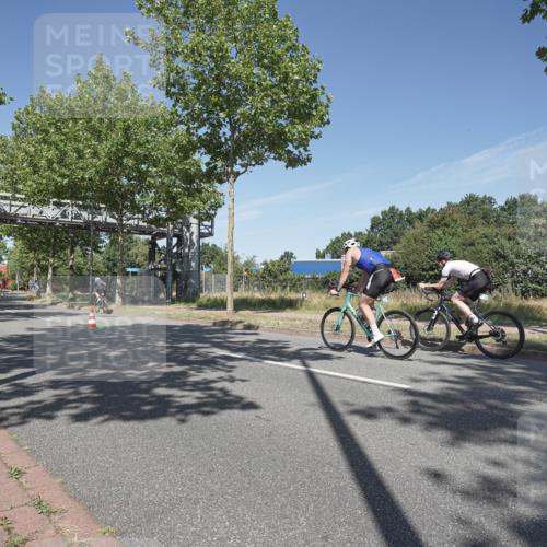 09.08.2026 - GEWOBA Citytriathlon Bremen Michael Burmester http://msf.ph/oto/9954518 09.08.2026 12:05:31 Radfahren 541, 560, 562, 623, 757, 1110 meine-sportfotos.de