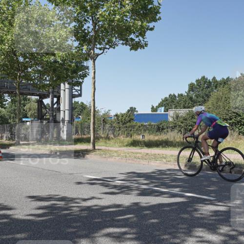 09.08.2026 - GEWOBA Citytriathlon Bremen Michael Burmester http://msf.ph/oto/9954572 09.08.2026 14:34:12 Radfahren 12, 69, 90, 95, 115, 211, 429, 455 meine-sportfotos.de