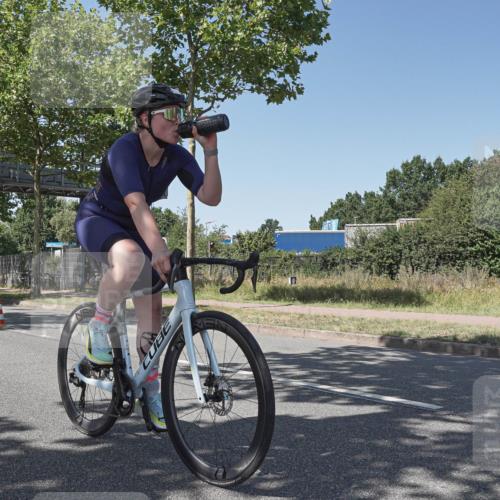 09.08.2026 - GEWOBA Citytriathlon Bremen Michael Burmester http://msf.ph/oto/9954582 09.08.2026 14:34:18 Radfahren 12, 69, 90, 95, 211, 429, 455 meine-sportfotos.de