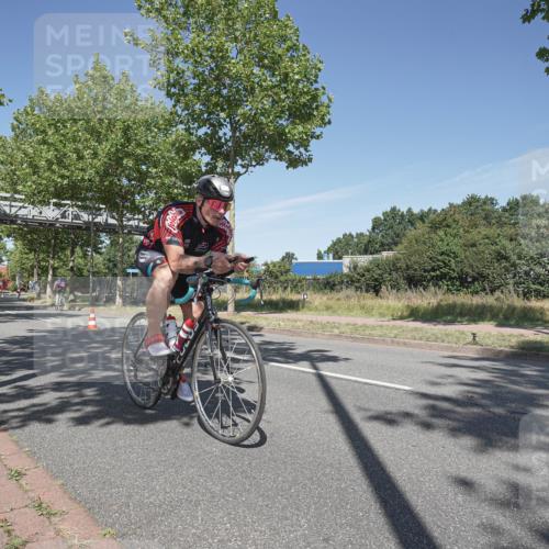 09.08.2026 - GEWOBA Citytriathlon Bremen Michael Burmester http://msf.ph/oto/9954611 09.08.2026 12:07:48 Radfahren 572, 577, 586, 614, 649, 705, 1001 meine-sportfotos.de