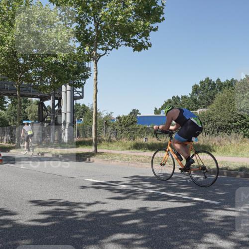 09.08.2026 - GEWOBA Citytriathlon Bremen Michael Burmester http://msf.ph/oto/9954653 09.08.2026 14:35:09 Radfahren 20, 37, 80, 192, 220, 236, 260, 284, 351, 362, 404 meine-sportfotos.de