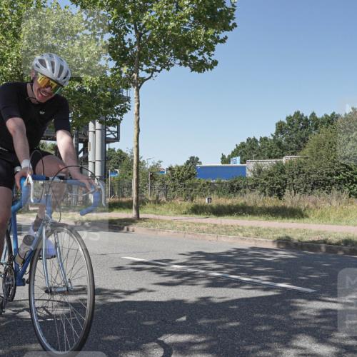 09.08.2026 - GEWOBA Citytriathlon Bremen Michael Burmester http://msf.ph/oto/9954655 09.08.2026 14:35:11 Radfahren 20, 37, 80, 192, 220, 236, 260, 284, 351, 362, 404 meine-sportfotos.de