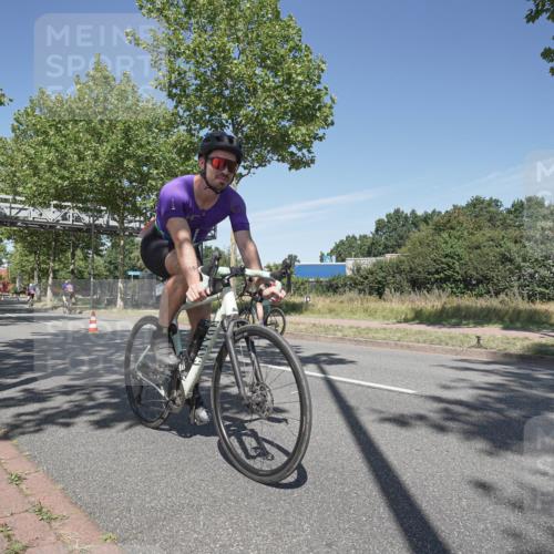 09.08.2026 - GEWOBA Citytriathlon Bremen Michael Burmester http://msf.ph/oto/9954682 09.08.2026 12:09:03 Radfahren 607, 630, 654, 699, 700, 803, 858, 1121 meine-sportfotos.de