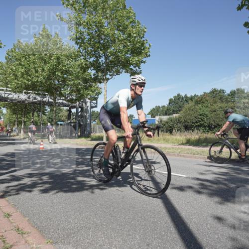 09.08.2026 - GEWOBA Citytriathlon Bremen Michael Burmester http://msf.ph/oto/9954707 09.08.2026 12:09:23 Radfahren 543, 597, 621, 629, 675, 719, 819, 1124 meine-sportfotos.de