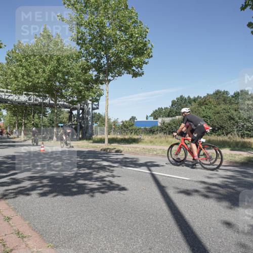 09.08.2026 - GEWOBA Citytriathlon Bremen Michael Burmester http://msf.ph/oto/9954752 09.08.2026 12:10:19 Radfahren 633, 688, 729, 776 meine-sportfotos.de