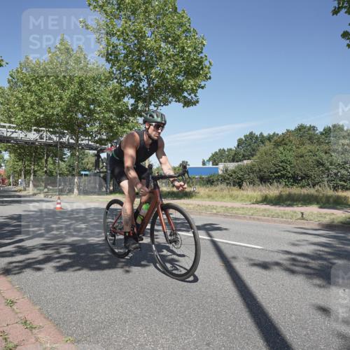 09.08.2026 - GEWOBA Citytriathlon Bremen Michael Burmester http://msf.ph/oto/9954818 09.08.2026 12:11:16 Radfahren 588, 641, 690, 698, 703, 767, 789, 801, 810, 854 meine-sportfotos.de