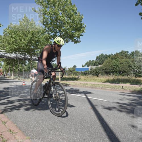 09.08.2026 - GEWOBA Citytriathlon Bremen Michael Burmester http://msf.ph/oto/9954893 09.08.2026 12:12:14 Radfahren 610, 618, 632, 677 meine-sportfotos.de