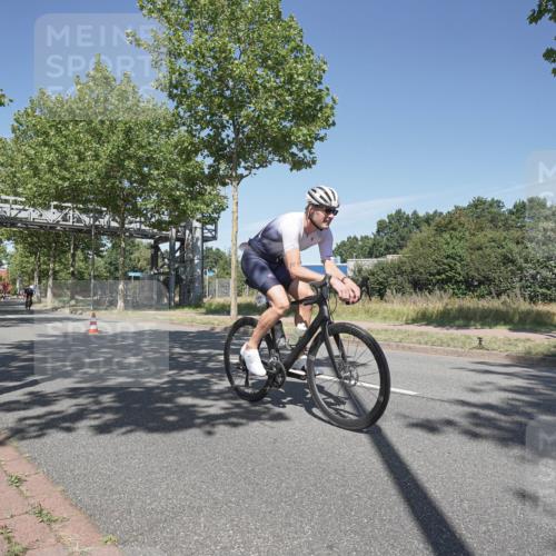 09.08.2026 - GEWOBA Citytriathlon Bremen Michael Burmester http://msf.ph/oto/9954923 09.08.2026 12:12:30 Radfahren 544, 589, 632, 661, 697, 791, 825, 835, 1127, 1131 meine-sportfotos.de