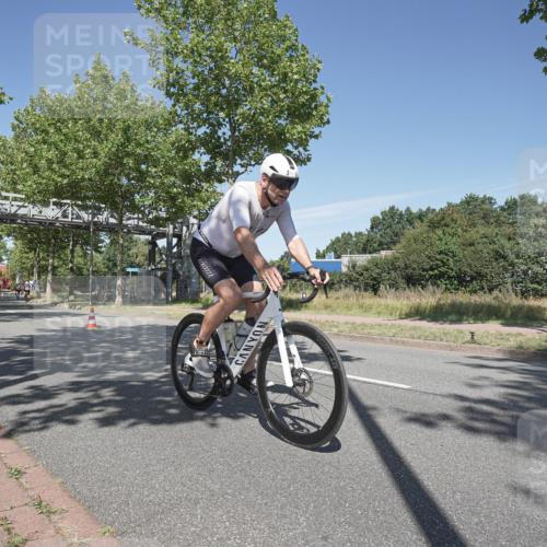 09.08.2026 - GEWOBA Citytriathlon Bremen Michael Burmester http://msf.ph/oto/9954959 09.08.2026 12:12:56 Radfahren 556, 593, 606, 658, 686, 843, 852, 878, 951 meine-sportfotos.de