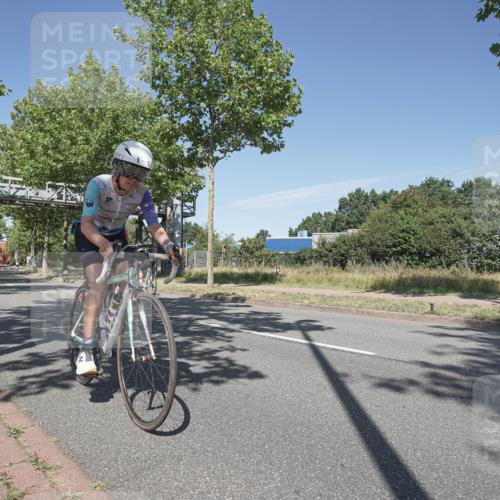 09.08.2026 - GEWOBA Citytriathlon Bremen Michael Burmester http://msf.ph/oto/9954992 09.08.2026 12:13:29 Radfahren 551, 591, 592, 685, 710, 824, 882, 884, 1011, 1116, 1148, 1150 meine-sportfotos.de