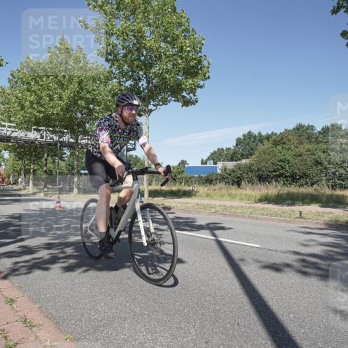09.08.2026 - GEWOBA Citytriathlon Bremen Michael Burmester http://msf.ph/oto/9955002 09.08.2026 12:13:36 Radfahren 547, 591, 592, 645, 685, 710, 884, 1011, 1116, 1150 meine-sportfotos.de