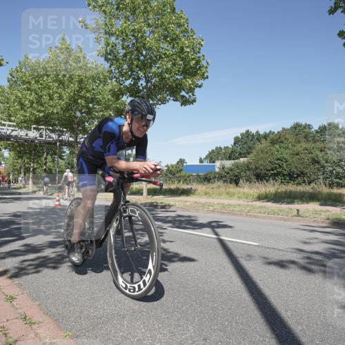 09.08.2026 - GEWOBA Citytriathlon Bremen Michael Burmester http://msf.ph/oto/9955094 09.08.2026 12:15:03 Radfahren 590, 717, 924, 1004, 1015 meine-sportfotos.de
