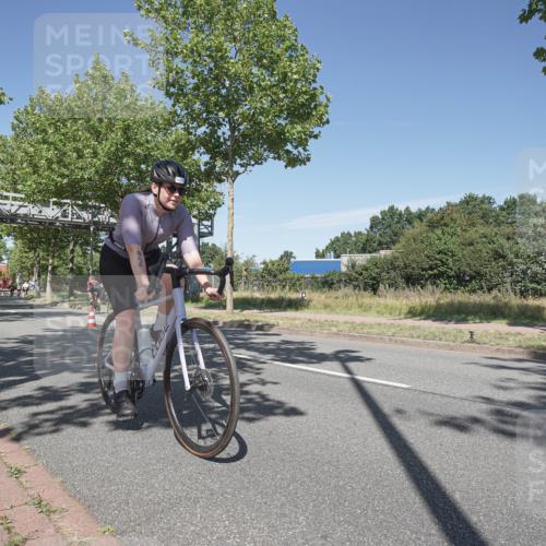09.08.2026 - GEWOBA Citytriathlon Bremen Michael Burmester http://msf.ph/oto/9955215 09.08.2026 12:16:35 Radfahren 545, 580, 638, 648, 777, 804, 846, 918, 1013, 1138 meine-sportfotos.de