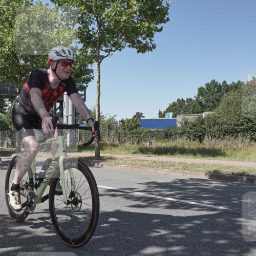 09.08.2026 - GEWOBA Citytriathlon Bremen Michael Burmester http://msf.ph/oto/9955304 09.08.2026 14:43:02 Radfahren 375, 426, 472, 525 meine-sportfotos.de