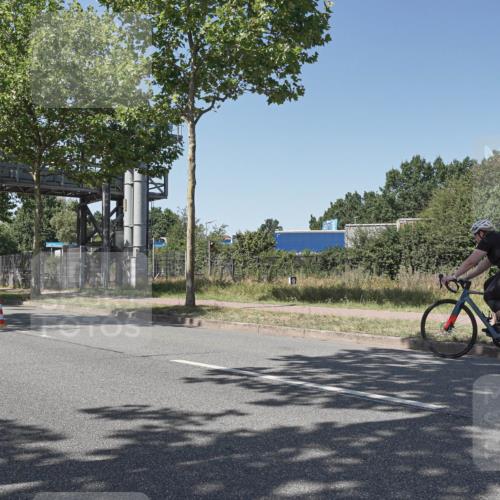 09.08.2026 - GEWOBA Citytriathlon Bremen Michael Burmester http://msf.ph/oto/9955306 09.08.2026 14:43:02 Radfahren 375, 426, 472, 525 meine-sportfotos.de