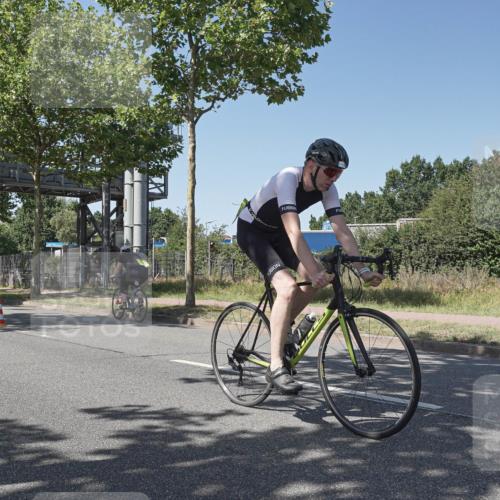 09.08.2026 - GEWOBA Citytriathlon Bremen Michael Burmester http://msf.ph/oto/9955308 09.08.2026 14:43:03 Radfahren 375, 426, 430, 472, 525 meine-sportfotos.de