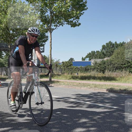 09.08.2026 - GEWOBA Citytriathlon Bremen Michael Burmester http://msf.ph/oto/9955387 09.08.2026 14:44:36 Radfahren 245, 495 meine-sportfotos.de