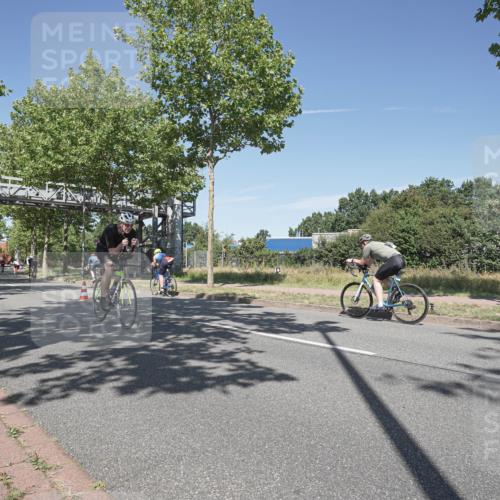 09.08.2026 - GEWOBA Citytriathlon Bremen Michael Burmester http://msf.ph/oto/9955409 09.08.2026 12:19:27 Radfahren 557, 568, 603, 727, 812, 820, 839, 861, 938, 1142, 1145, 1160 meine-sportfotos.de