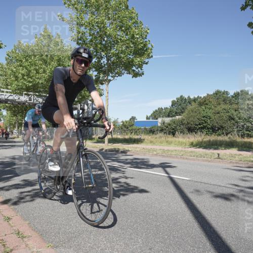 09.08.2026 - GEWOBA Citytriathlon Bremen Michael Burmester http://msf.ph/oto/9955413 09.08.2026 12:19:28 Radfahren 568, 603, 727, 812, 820, 839, 861, 938, 1142, 1145, 1160 meine-sportfotos.de