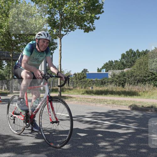 09.08.2026 - GEWOBA Citytriathlon Bremen Michael Burmester http://msf.ph/oto/9955428 09.08.2026 14:45:38 Radfahren 296, 380, 460, 465, 474, 499, 505 meine-sportfotos.de