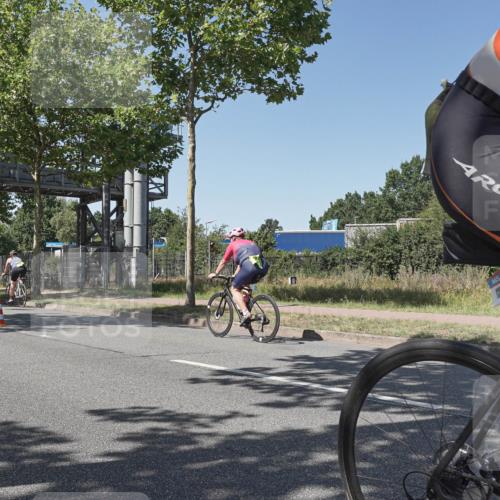 09.08.2026 - GEWOBA Citytriathlon Bremen Michael Burmester http://msf.ph/oto/9955438 09.08.2026 14:45:52 Radfahren 246, 248, 332, 367, 451, 465, 496, 524 meine-sportfotos.de