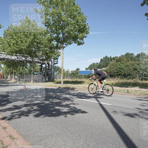 09.08.2026 - GEWOBA Citytriathlon Bremen Michael Burmester http://msf.ph/oto/9955445 09.08.2026 12:19:49 Radfahren 748, 806, 923, 987 meine-sportfotos.de