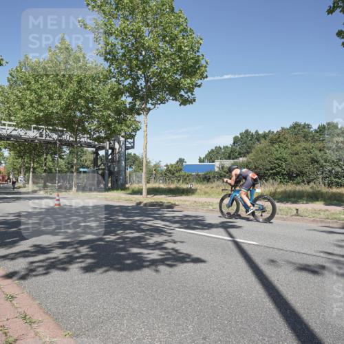 09.08.2026 - GEWOBA Citytriathlon Bremen Michael Burmester http://msf.ph/oto/9955524 09.08.2026 12:20:49 Radfahren 678, 773, 889, 911, 931, 960 meine-sportfotos.de