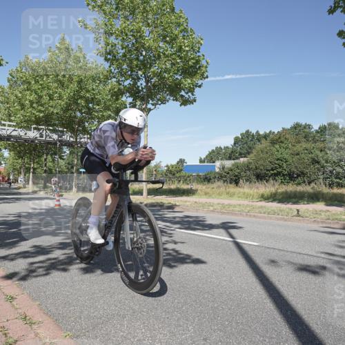 09.08.2026 - GEWOBA Citytriathlon Bremen Michael Burmester http://msf.ph/oto/9955526 09.08.2026 12:20:50 Radfahren 678, 773, 889, 911, 931, 960 meine-sportfotos.de