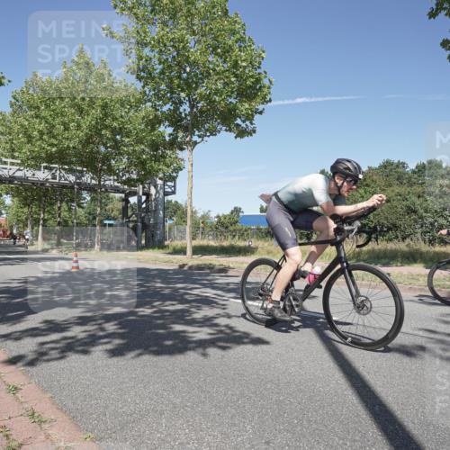 09.08.2026 - GEWOBA Citytriathlon Bremen Michael Burmester http://msf.ph/oto/9955538 09.08.2026 12:20:56 Radfahren 560, 562, 639, 668, 678, 773, 889, 911, 912, 960, 968, 979, 1110 meine-sportfotos.de