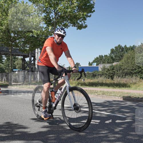 09.08.2026 - GEWOBA Citytriathlon Bremen Michael Burmester http://msf.ph/oto/9955555 09.08.2026 14:51:45 Radfahren 427 meine-sportfotos.de