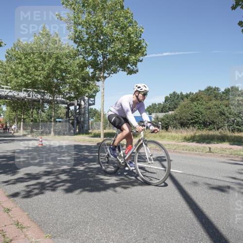 09.08.2026 - GEWOBA Citytriathlon Bremen Michael Burmester http://msf.ph/oto/9955566 09.08.2026 12:21:12 Radfahren 560, 628, 637, 639, 644, 668, 731, 912, 968, 979, 1115, 1132 meine-sportfotos.de