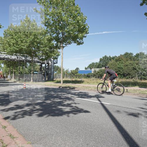 09.08.2026 - GEWOBA Citytriathlon Bremen Michael Burmester http://msf.ph/oto/9955588 09.08.2026 12:21:41 Radfahren 667, 737, 768, 834, 885, 902, 998, 1111 meine-sportfotos.de