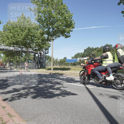 09.08.2026 - GEWOBA Citytriathlon Bremen Michael Burmester http://msf.ph/oto/9955627 09.08.2026 12:22:26 Radfahren 694, 696, 787, 803, 805, 956 meine-sportfotos.de