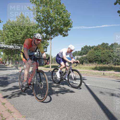 09.08.2026 - GEWOBA Citytriathlon Bremen Michael Burmester http://msf.ph/oto/9955708 09.08.2026 12:24:25 Radfahren 546, 586, 671, 675, 753, 870, 1152 meine-sportfotos.de