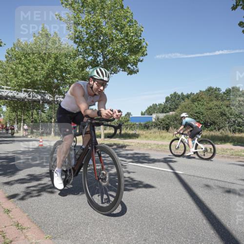 09.08.2026 - GEWOBA Citytriathlon Bremen Michael Burmester http://msf.ph/oto/9955732 09.08.2026 12:25:01 Radfahren 548, 602, 711, 785, 974, 991, 1104, 1140 meine-sportfotos.de