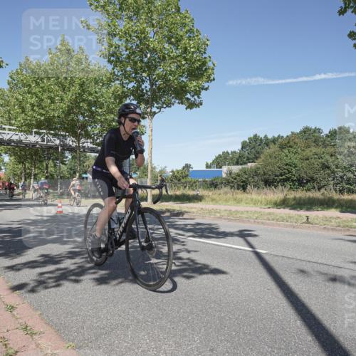 09.08.2026 - GEWOBA Citytriathlon Bremen Michael Burmester http://msf.ph/oto/9955734 09.08.2026 12:25:03 Radfahren 548, 602, 711, 785, 858, 899, 974, 991, 1104, 1140 meine-sportfotos.de