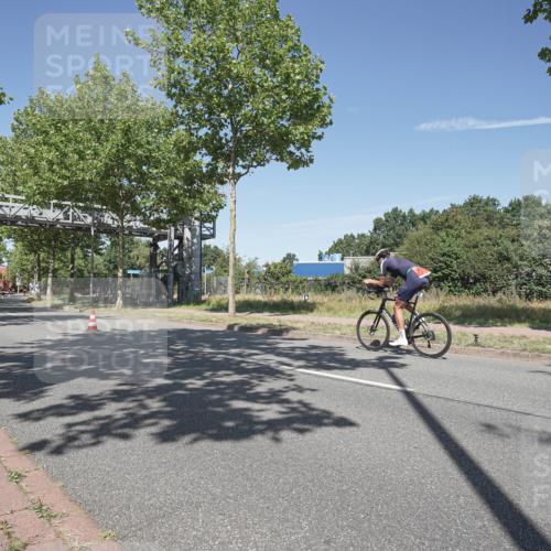 09.08.2026 - GEWOBA Citytriathlon Bremen Michael Burmester http://msf.ph/oto/9955826 09.08.2026 12:27:16 Radfahren 588, 813, 958, 962 meine-sportfotos.de